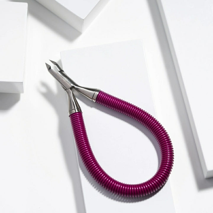 Tweezerman Grip And Snip Spiral Spring Cuticle Nipper